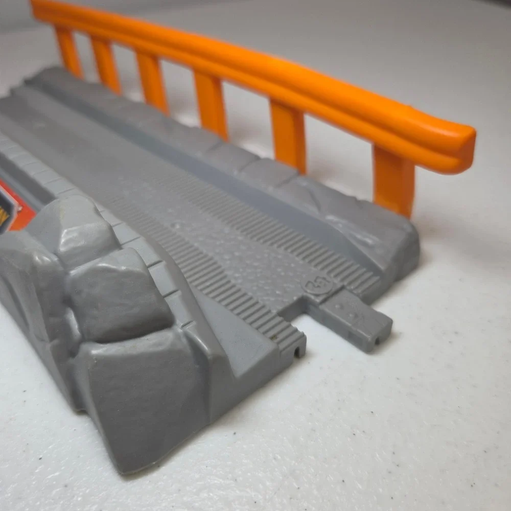 Mattel EZ‎ Play Railway Replacement Train Track Bridge Piece DFJ40 Grey Orange